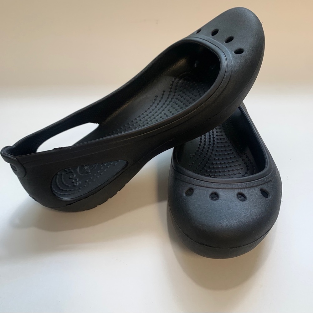Crocs Ballet Flats Women’s Sz 7 Slip On Comfort Shoes